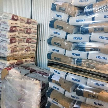 Protejas pilas de bultos 