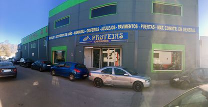Protejas fachada del almacén